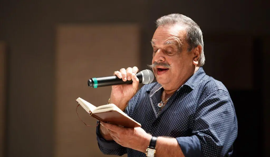 நடுத்தர பாடல்கள்
